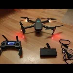 Drone , used once , it’s in good quality, perfect for pictures and videos